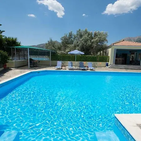 Ilios & Aparthotel Yénion